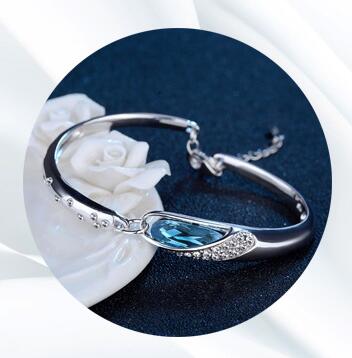 Elegant Austrian Crystal Bracelet – Luxury Sparkling Jewelry for Women