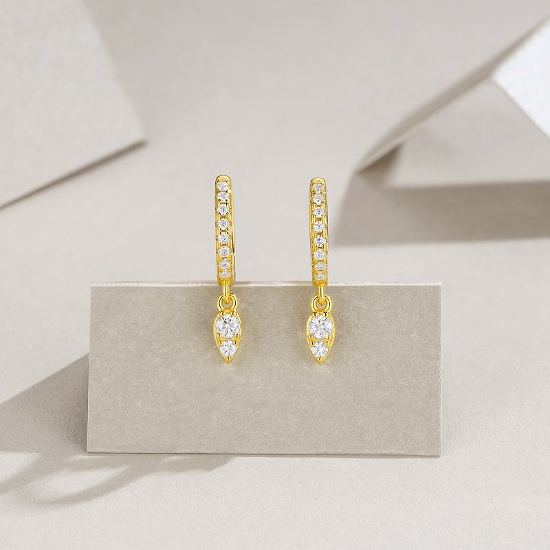 Top-quality Moissanite Luxury And Fashionable Light Luxury Jewelry Silver Stud Earrings S925 Silver Electroplated Gold