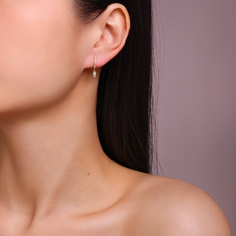 Top-quality Moissanite Luxury And Fashionable Light Luxury Jewelry Silver Stud Earrings S925 Silver Electroplated Gold