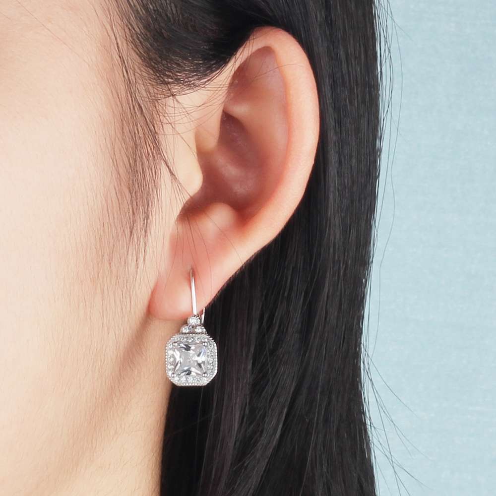 Minimalist Sparkle Stud Earrings – 925 Sterling Silver Everyday Jewellery