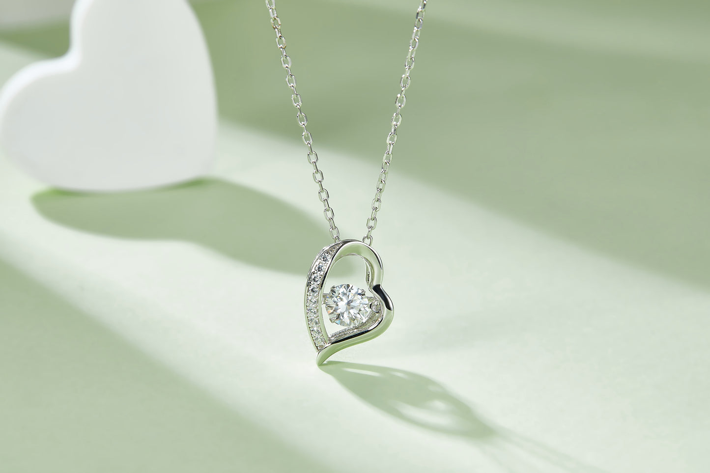 Set With Top-quality Moissanite, This Luxurious And Fashionable Light Luxury Trend Jewelry Necklace Pendant Is Made Of S925 Silver Electroplated With Platinum