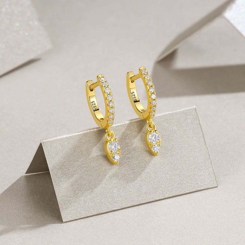 Top-quality Moissanite Luxury And Fashionable Light Luxury Jewelry Silver Stud Earrings S925 Silver Electroplated Gold